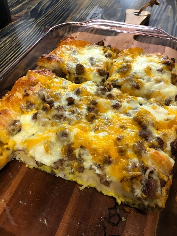 Titelbild für Sausage Egg & Cheese Biscuit Casserole