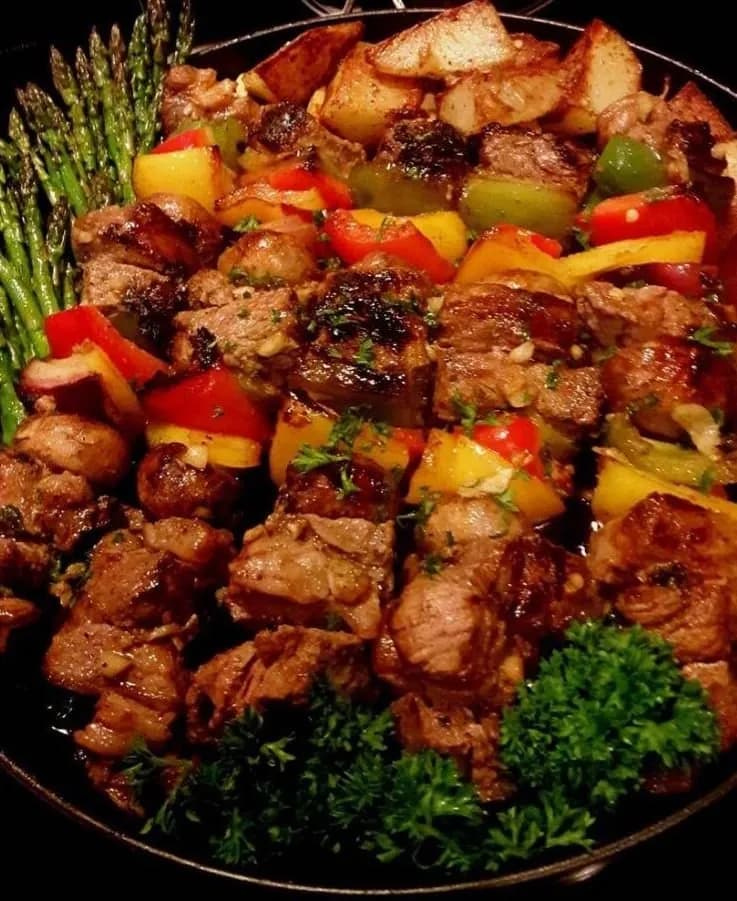 Titelbild für Chicken Bacon Pineapple Kebabs