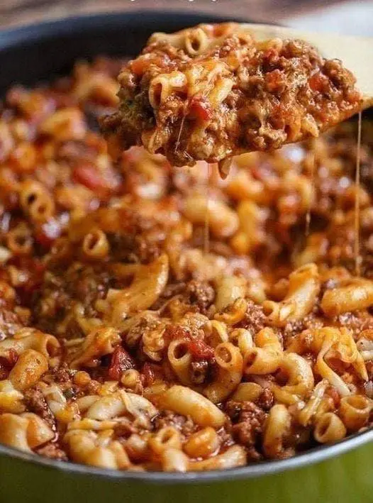 Titelbild für Cheesy Baked Goulash