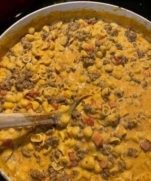 Titelbild für Cheesy Beef Taco Pasta