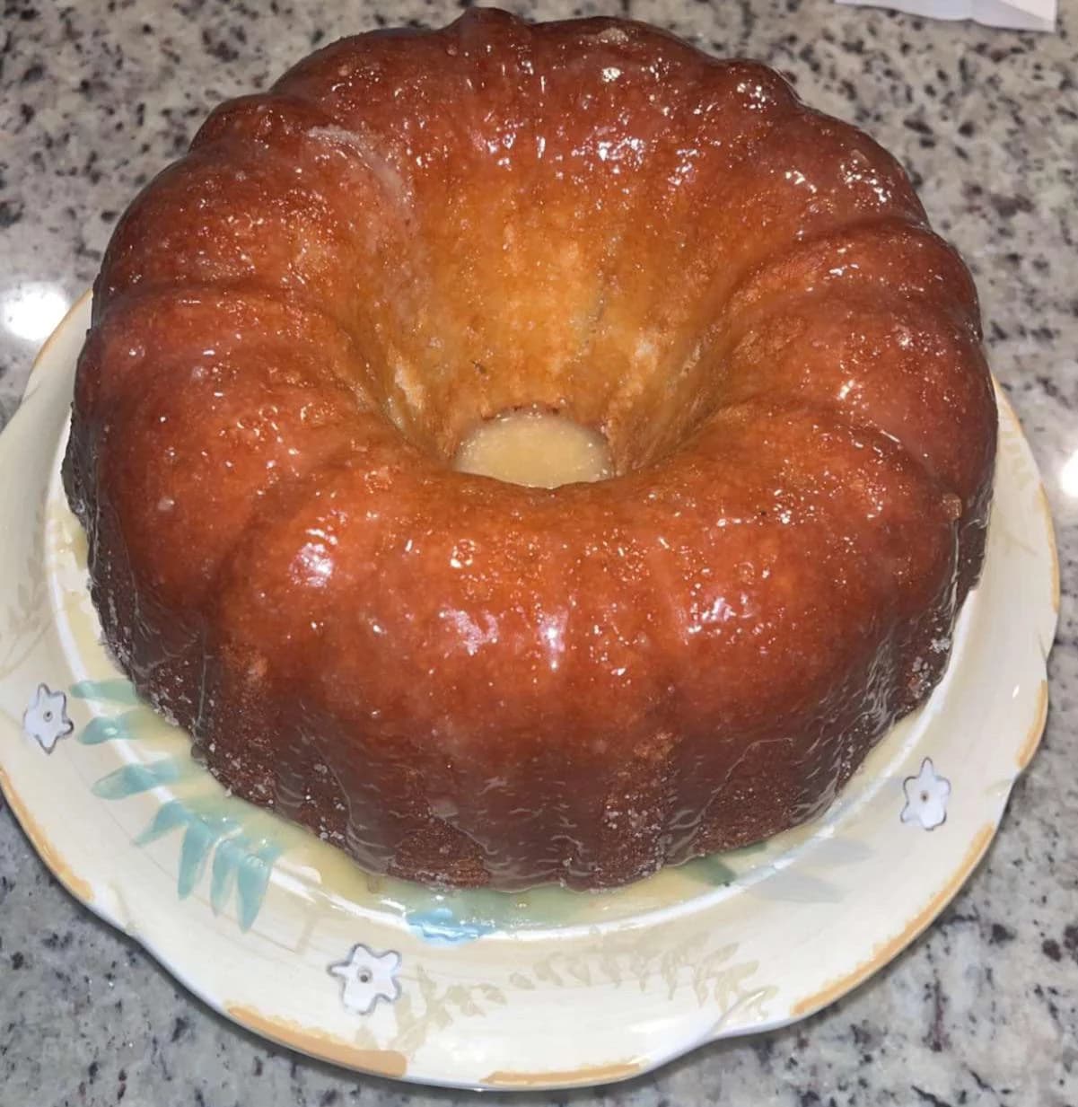 Titelbild für Salted Caramel Kentucky Butter Cake