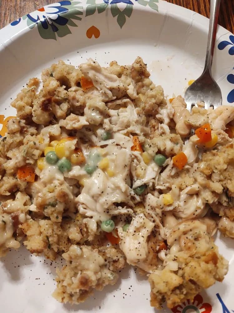 Titelbild für CHICKEN AND DRESSING CASSEROLE