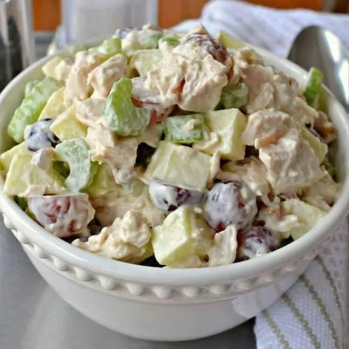 Titelbild für Chicken Salad with fruits and Mayonnaise
