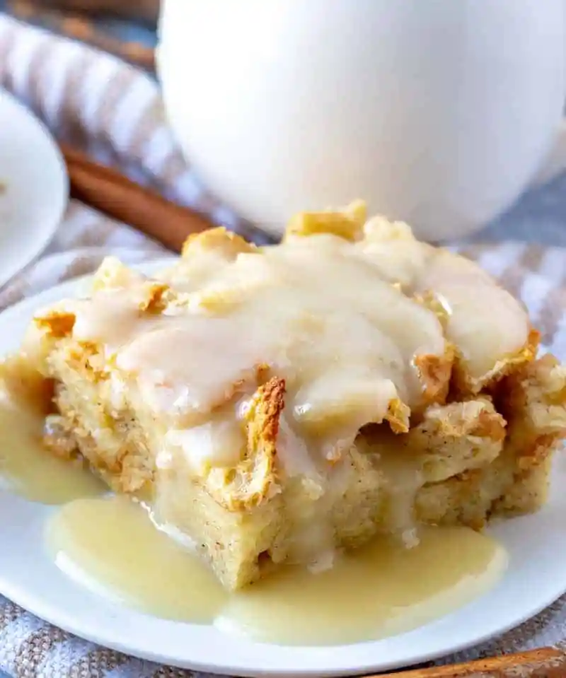 Titelbild für Bread pudding with vanilla sauce